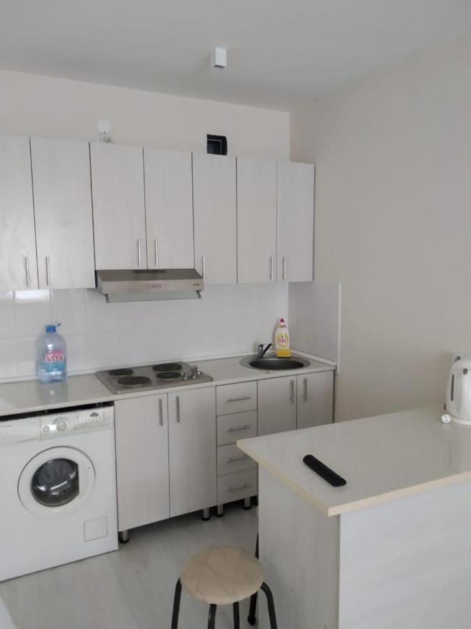 Молодёжный На Сейфуллина Apartamento Almaty Exterior foto